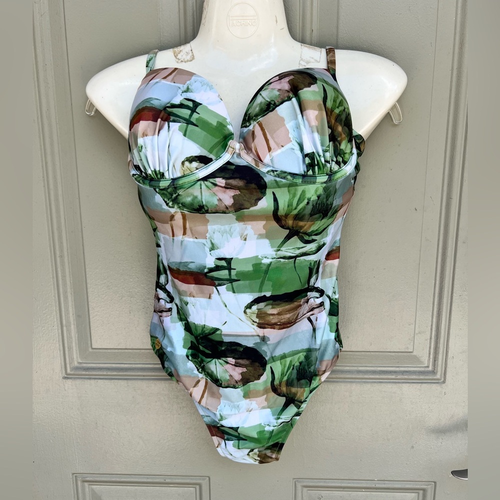 Bathing suit